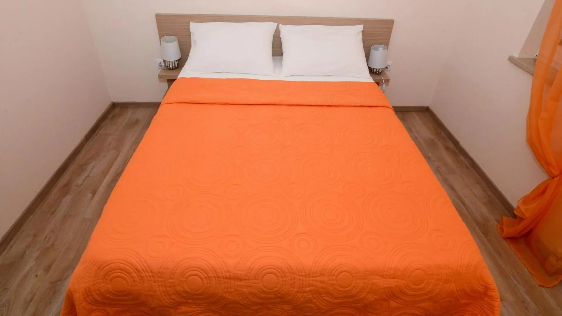 Ljubač Tasteful Apartment Landscaped Garden קרואטיה