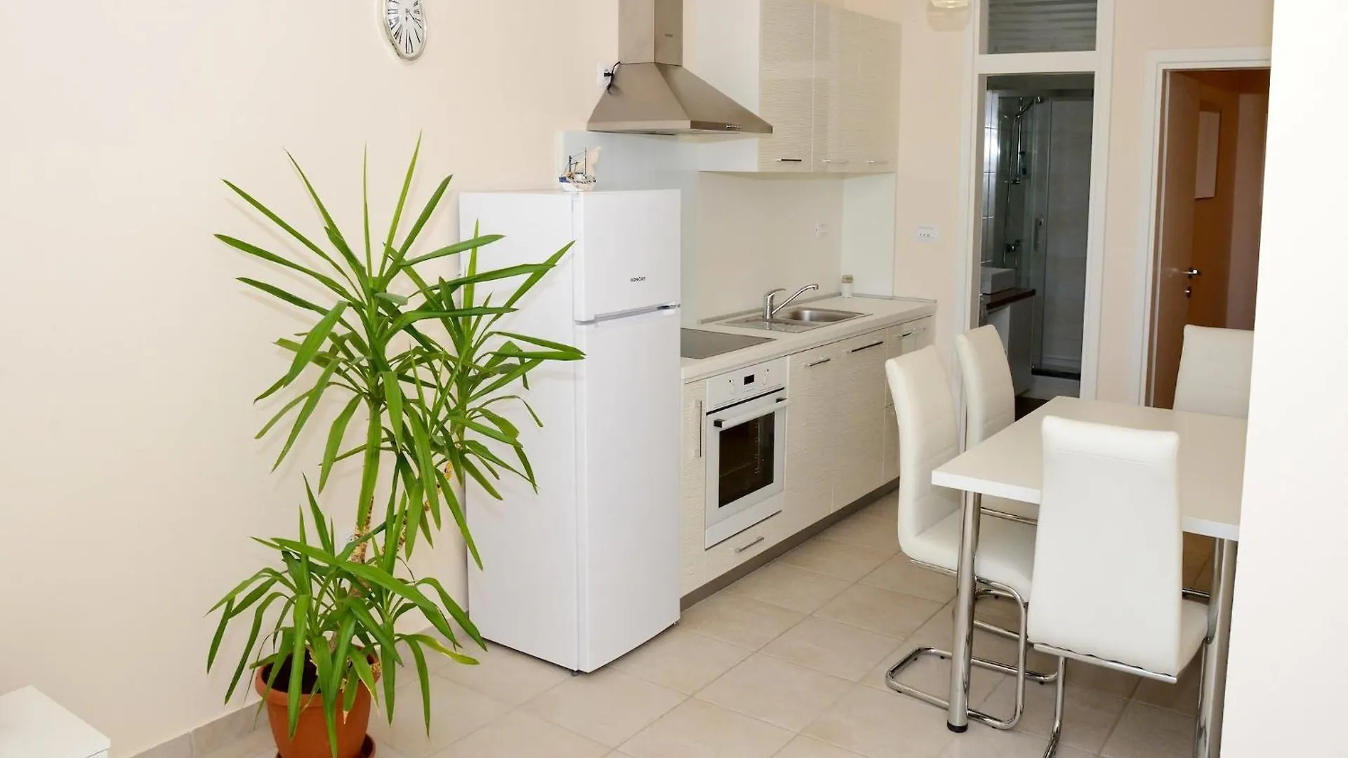 Ljubač Tasteful Apartment Landscaped Garden